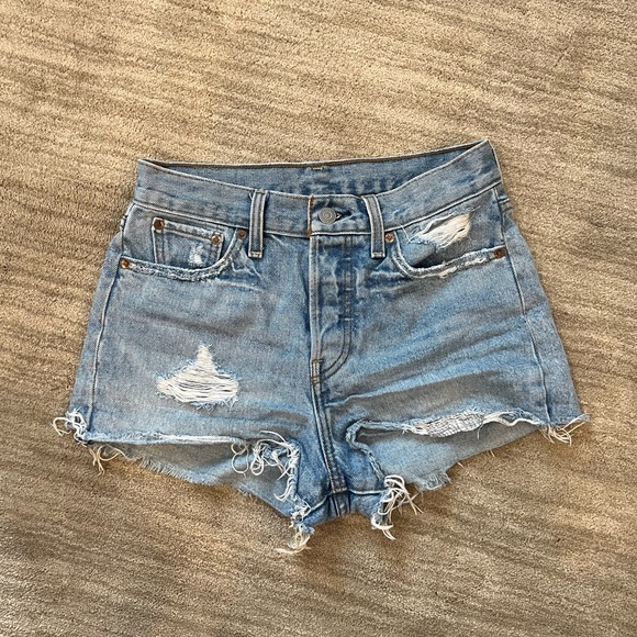 Levi Jean shorts - Picture 1 of 4